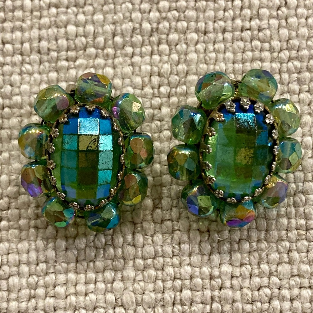 Vintage | Silvertone Clip-On Green Iridescent Earrings